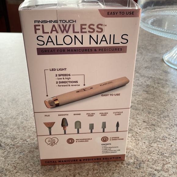 Flawless salon nails brand new never used - Picture 3 of 3